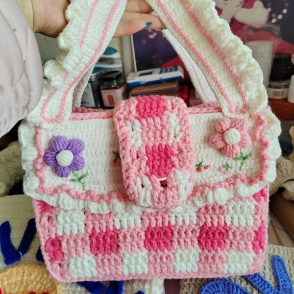Finished Crocheted Dopamine Hand-woven Bag