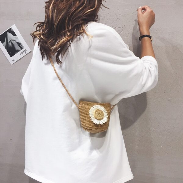 Internet Celebrity Rattan Bucket Bag Beach Vacation Weaving