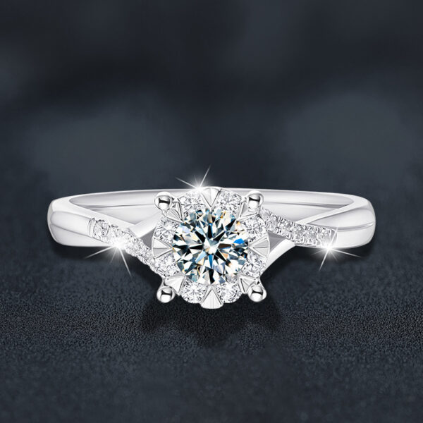 Silver Ring Women's High-grade Classic Four-claw Interwoven Snowflake Ornament